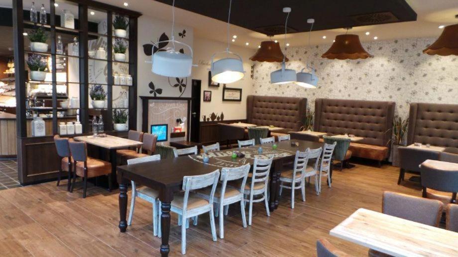 Hotel Restaurant Zur Linde Вестерщеде Екстериор снимка